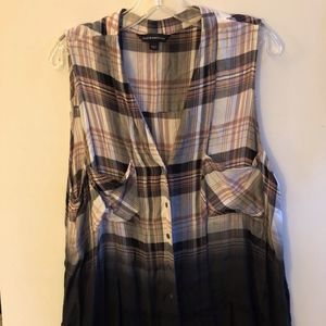 Sleeveless Plaid button down top
